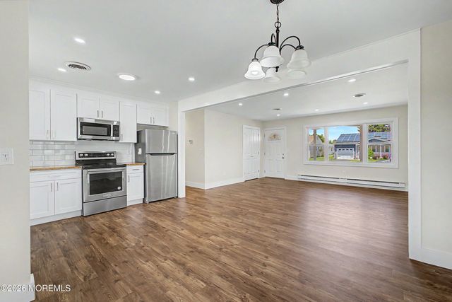 23 Eton Road, Toms River, NJ 08757