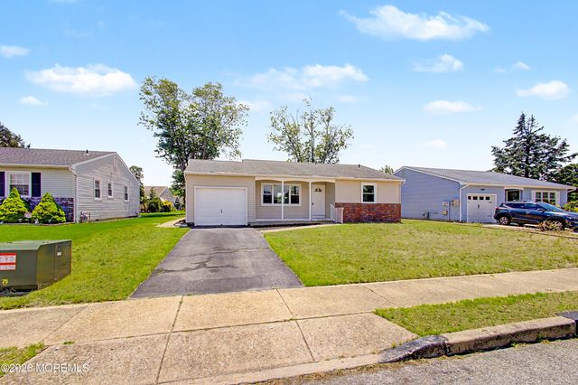 23 Eton Road, Toms River, NJ 08757