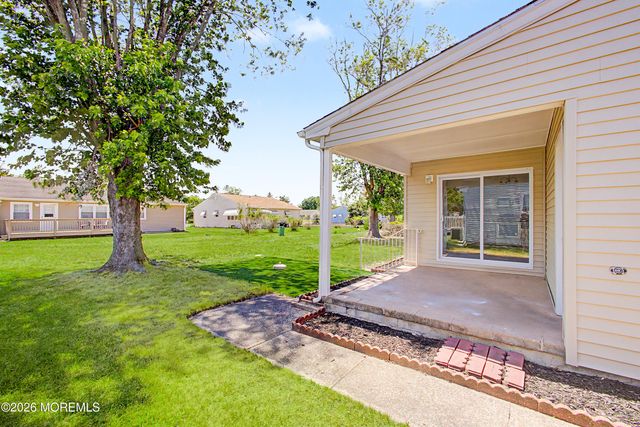 23 Eton Road, Toms River, NJ 08757