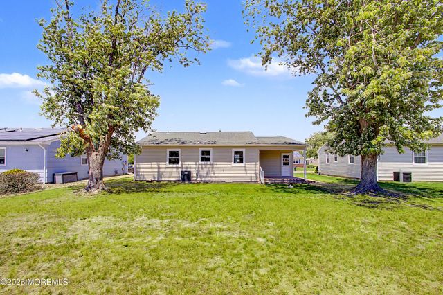 23 Eton Road, Toms River, NJ 08757