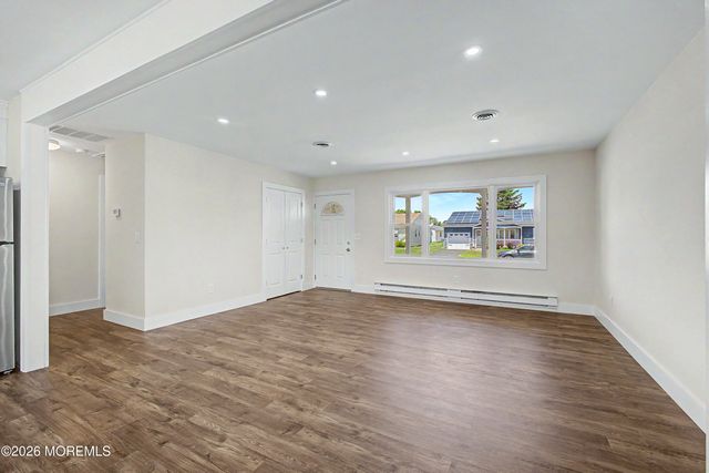 23 Eton Road, Toms River, NJ 08757