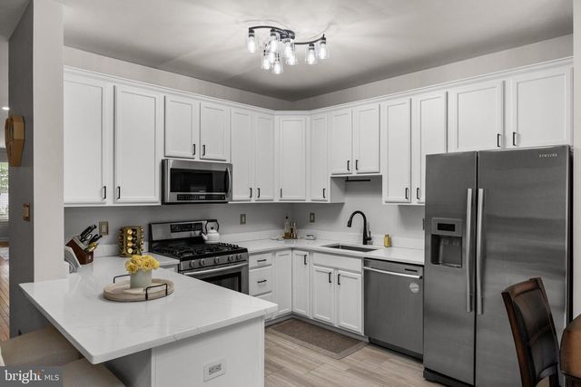 99 WEAVER DR, Marlton, NJ 08053