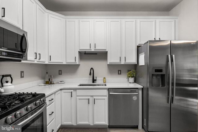 99 WEAVER DR, Marlton, NJ 08053