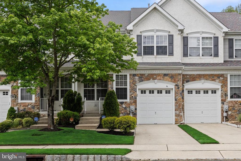 99 WEAVER DR, Marlton, NJ 08053