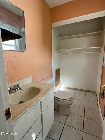 613 Rogers Avenue, Kingsport, TN 37660