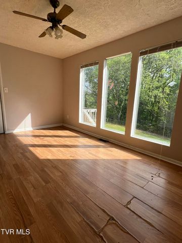 613 Rogers Avenue, Kingsport, TN 37660