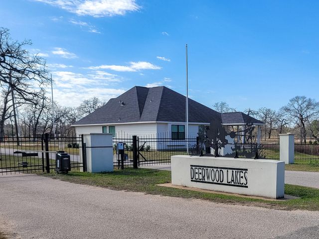 38044 Quail Drive, Hempstead, TX 77445