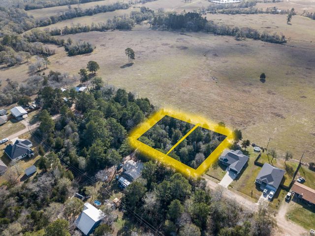 38044 Quail Drive, Hempstead, TX 77445