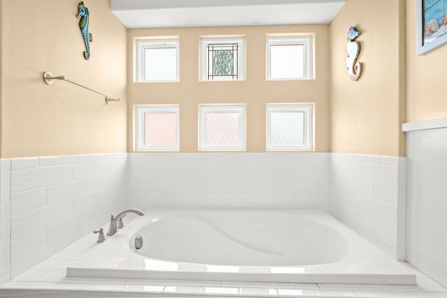 423 S 7th St, Port Aransas, TX 78373