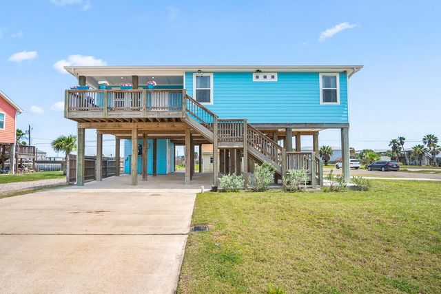 423 S 7th St, Port Aransas, TX 78373