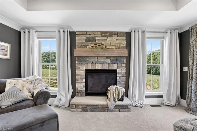 6634 Linville Ridge Drive, Oak Ridge, NC 27310
