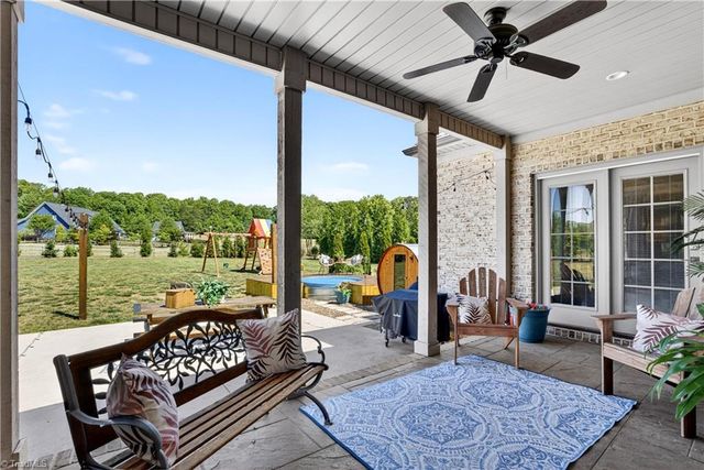 6634 Linville Ridge Drive, Oak Ridge, NC 27310