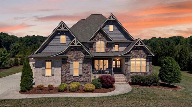 6634 Linville Ridge Drive, Oak Ridge, NC 27310
