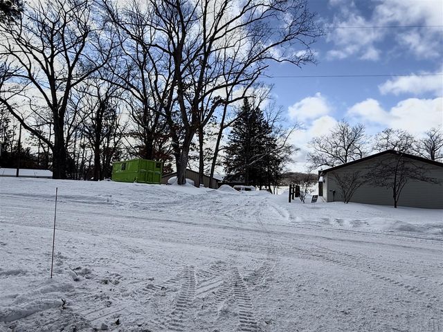 10780 Round Lake Drive, Mecosta, MI 49332