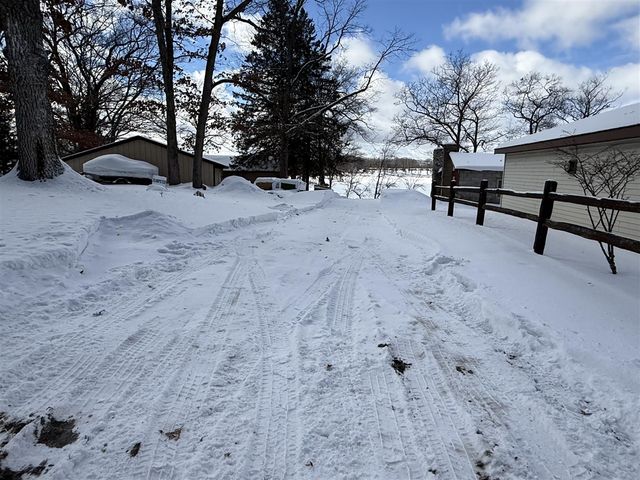 10780 Round Lake Drive, Mecosta, MI 49332