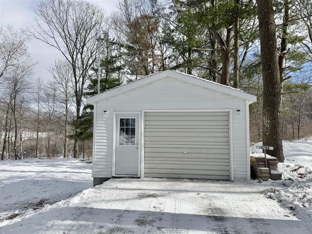 10780 Round Lake Drive, Mecosta, MI 49332