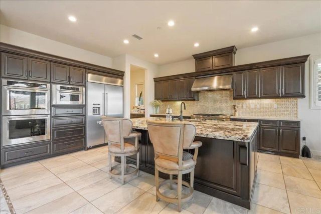 2543 Glasgow Drive, Carlsbad, CA 92010