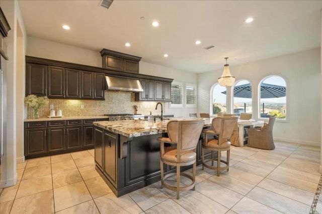 2543 Glasgow Drive, Carlsbad, CA 92010