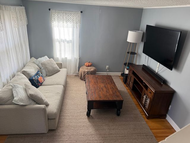 1141 Homer Avenue, Aurora, IL 60505