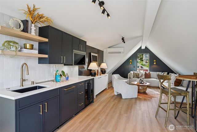 3714 Bagley Avenue N, Seattle, WA 98103