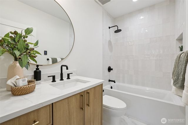 3714 Bagley Avenue N, Seattle, WA 98103