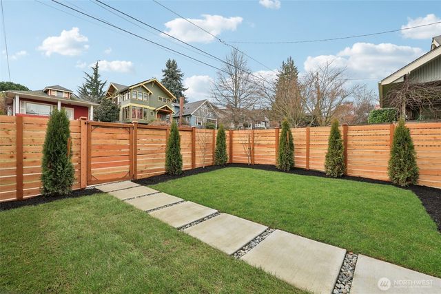 3714 Bagley Avenue N, Seattle, WA 98103