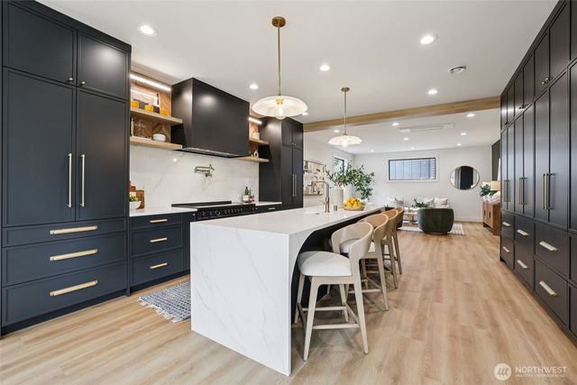 3714 Bagley Avenue N, Seattle, WA 98103