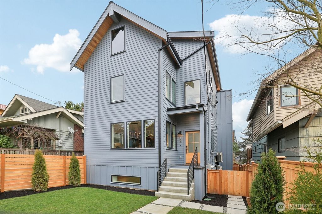 3714 Bagley Avenue N, Seattle, WA 98103