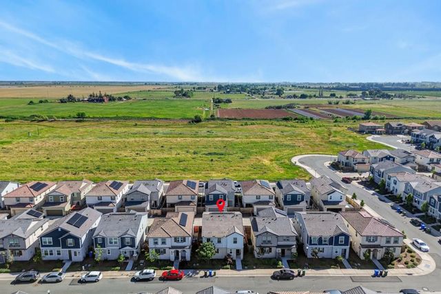 8226 Ocho Way, Elk Grove, CA 95757