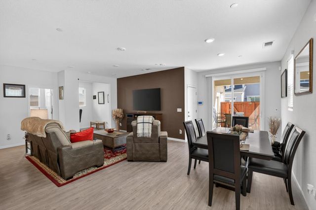 8226 Ocho Way, Elk Grove, CA 95757