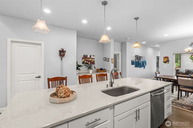 3640 Oakwood Street SE, Lacey, WA 98513