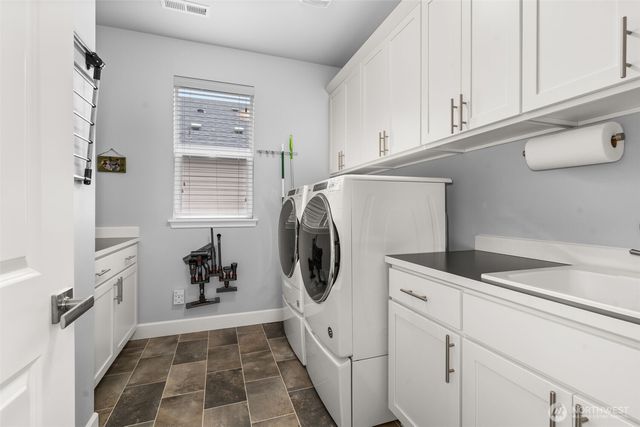 3640 Oakwood Street SE, Lacey, WA 98513