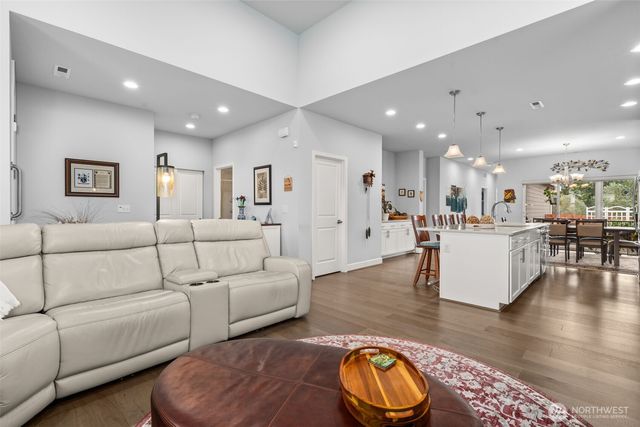 3640 Oakwood Street SE, Lacey, WA 98513