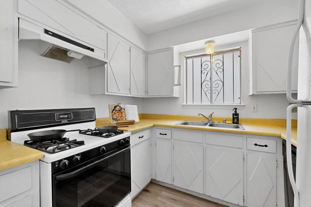 6407 Mendius Avenue NE, Albuquerque, NM 87109