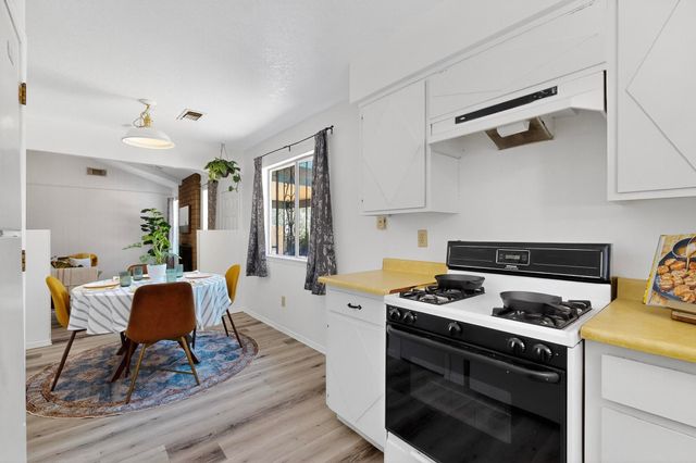 6407 Mendius Avenue NE, Albuquerque, NM 87109