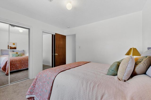 6407 Mendius Avenue NE, Albuquerque, NM 87109