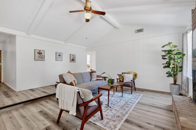 6407 Mendius Avenue NE, Albuquerque, NM 87109