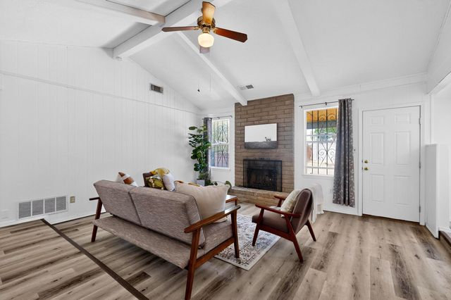 6407 Mendius Avenue NE, Albuquerque, NM 87109