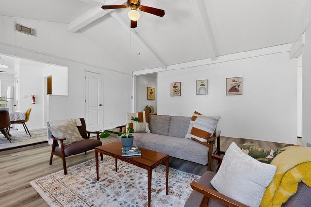 6407 Mendius Avenue NE, Albuquerque, NM 87109