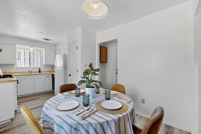 6407 Mendius Avenue NE, Albuquerque, NM 87109