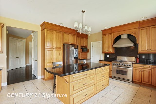 4171 Carmel Drive, Saginaw Twp, MI 48603