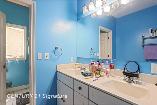 4171 Carmel Drive, Saginaw Twp, MI 48603