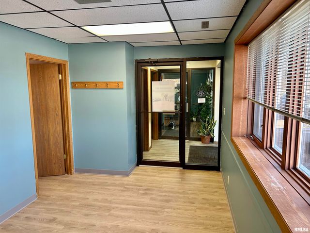 3904 Lillie Ave Ste 5, Davenport, IA 52806