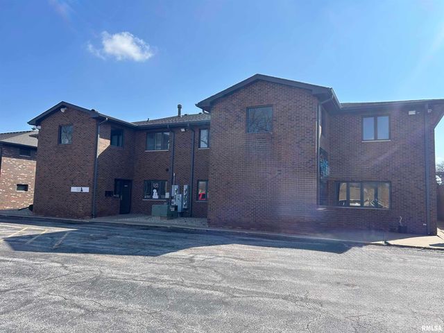 3904 Lillie Ave Ste 5, Davenport, IA 52806