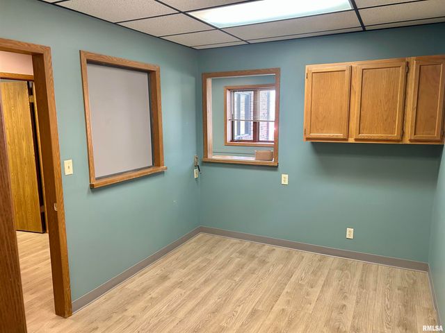 3904 Lillie Ave Ste 5, Davenport, IA 52806