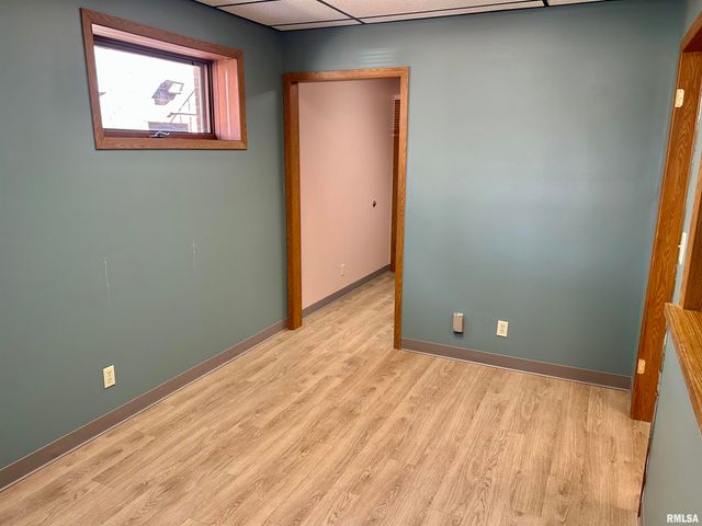 3904 Lillie Ave Ste 5, Davenport, IA 52806