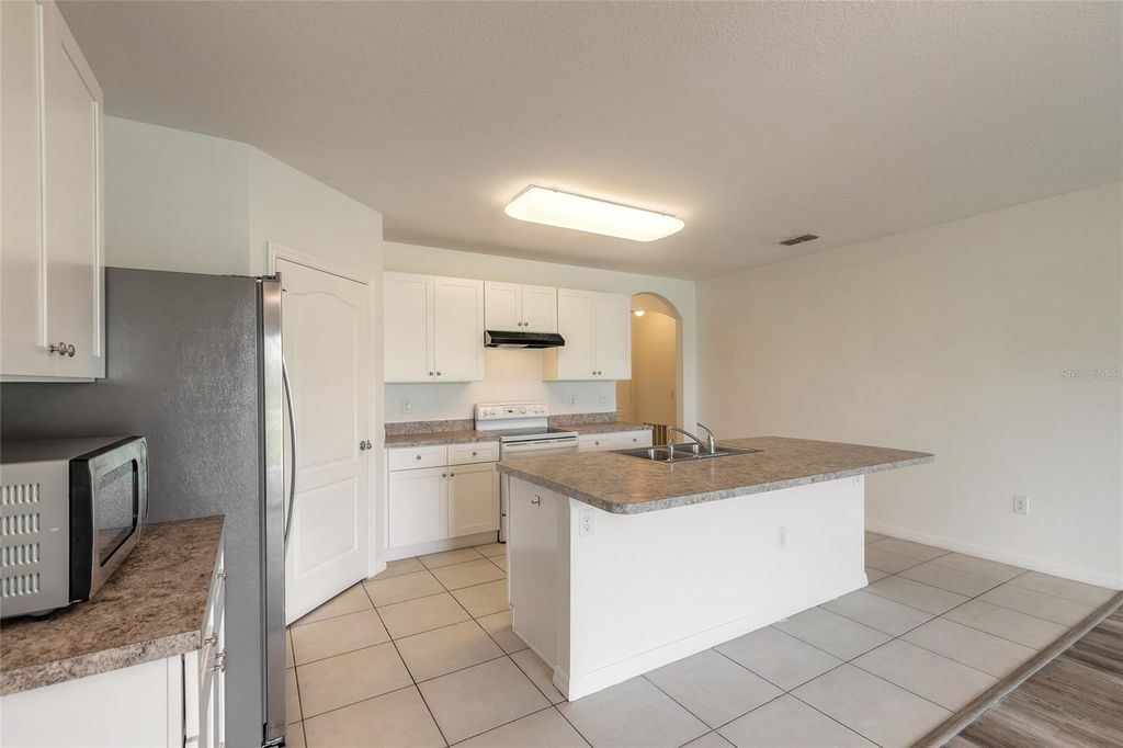 Image 11 of property listing at 5214 OLD WALKER WAY, Port Orange, FL 32128
