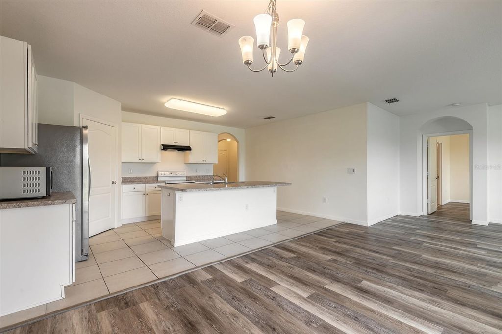 Image 12 of property listing at 5214 OLD WALKER WAY, Port Orange, FL 32128