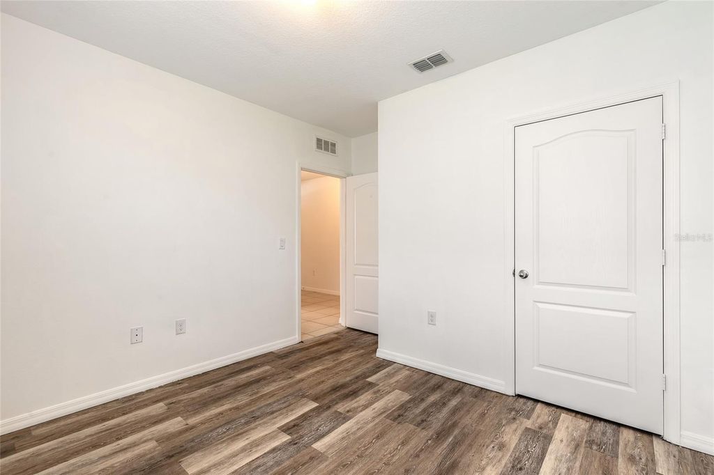 Image 25 of property listing at 5214 OLD WALKER WAY, Port Orange, FL 32128