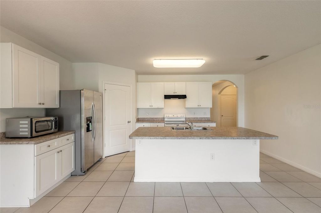 Image 10 of property listing at 5214 OLD WALKER WAY, Port Orange, FL 32128